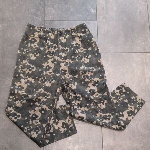 Anthropologie Amadi Floral Camo Pants Size S Baggy